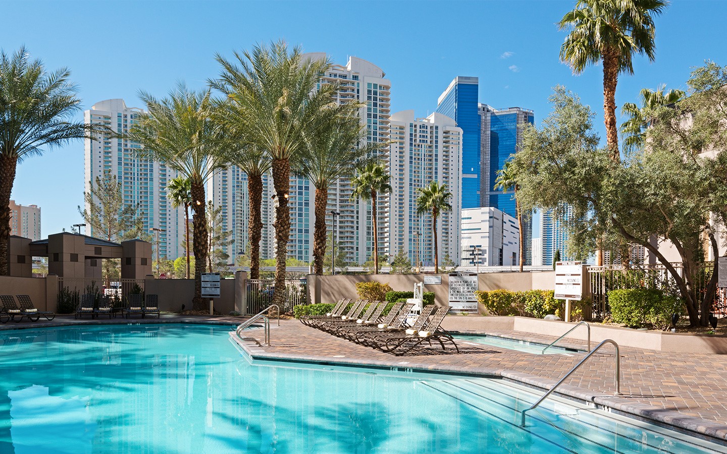 Hilton Las Vegas on Paradise Pool