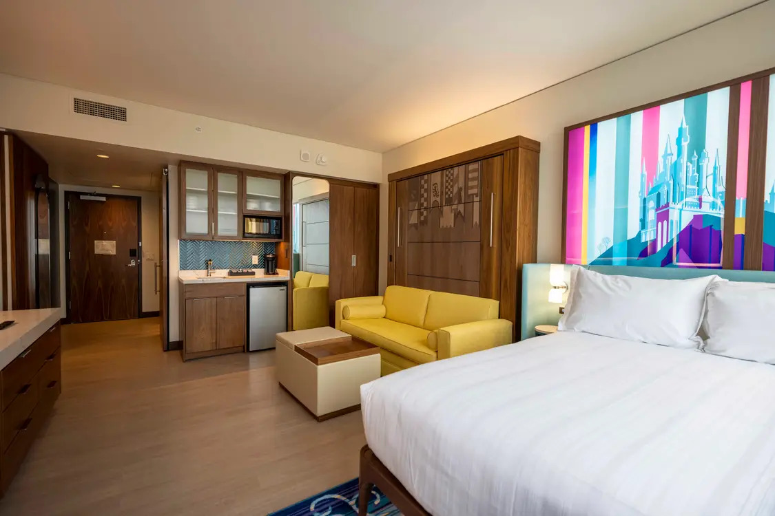 Deluxe Studio – The Villas at Disneyland Hotel