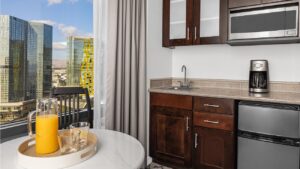 Deluxe Guestroom Grand Chateau 02