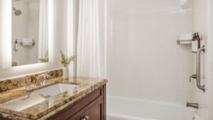 Lakeshore Reserve Typical Guestroom 03