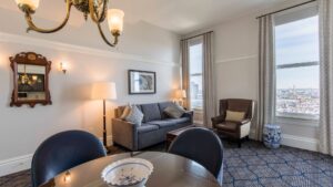 P639 Marriott Vacation Club Pulse at Custom House, Boston - 11