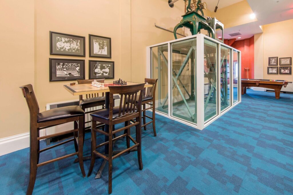 P639 Marriott Vacation Club Pulse at Custom House, Boston - 4