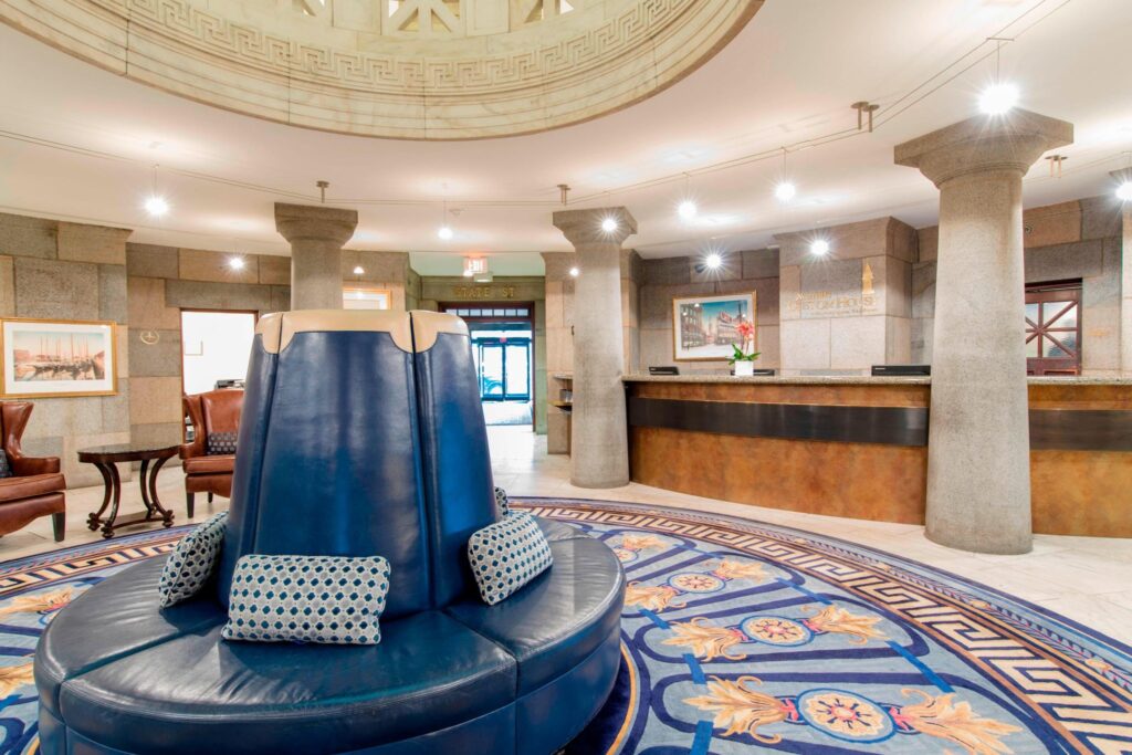 P639 Marriott Vacation Club Pulse at Custom House, Boston - 8