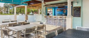 Deco Bar and Grill